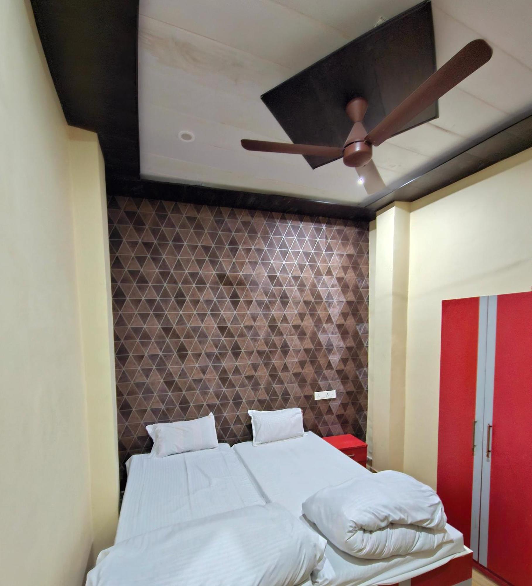 Hotel Kalika P Guest House Varanasi Ngoại thất bức ảnh
